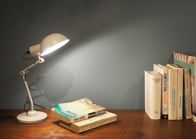 Ferreo desk lamp フェレオ デスクランプ グレー｜【公式通販