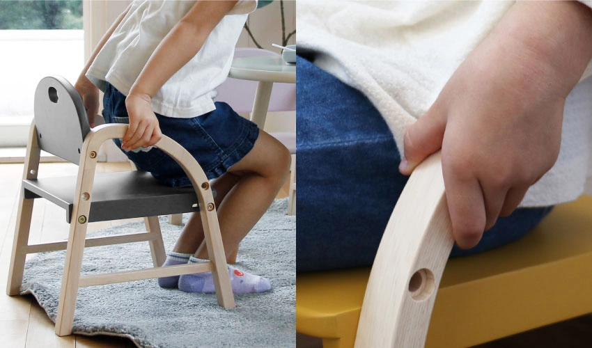 子どもがスツールとして使っている画像